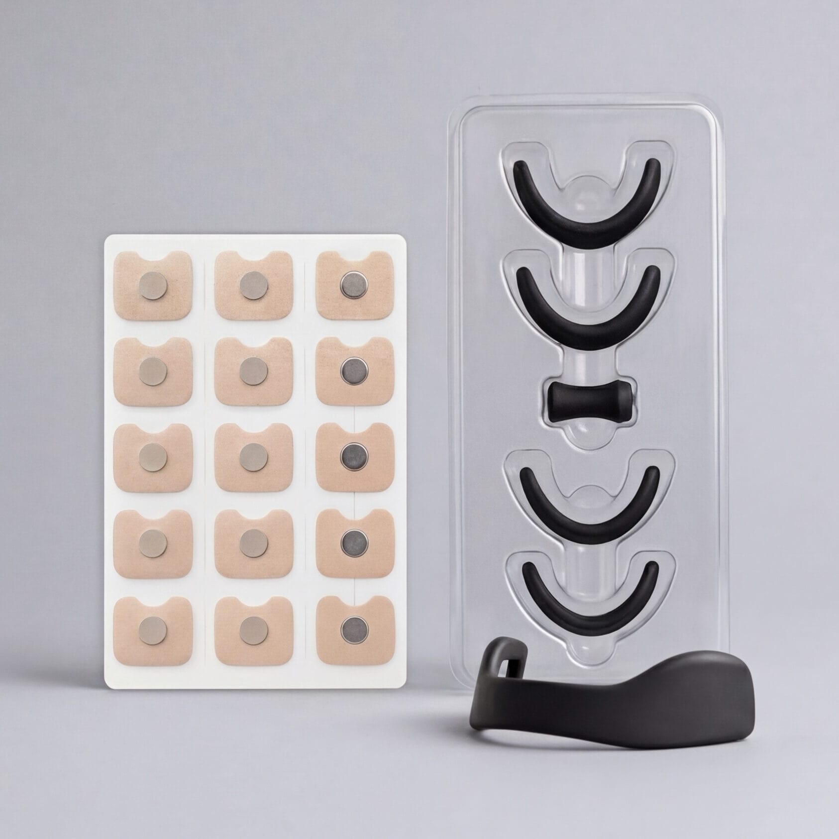 Magnetisk Nesestrips Pro startpakke med fire bøylestørrelser og magnetiske nesestrips tabs